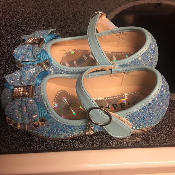 Sparkly Princess Shoes - Picture 2 of 9